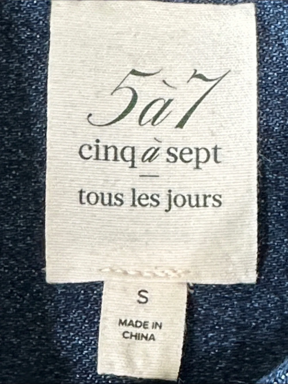 cinq a sept Denim Label Tag on Dark Blue Fabric - Picture 2 of 6